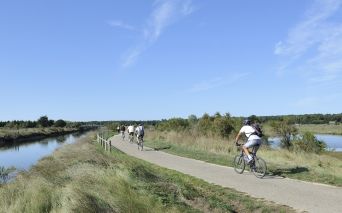 Radfahrer, Mountainbiker, Reiter in Les Sables d'Olonne in der Vendée - copyright Beltrami